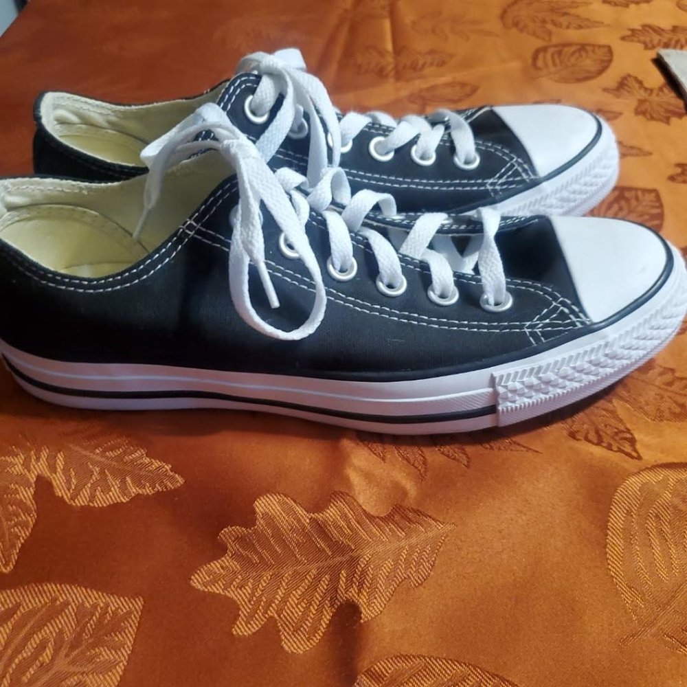 Converse Black Low All Star Men's 6, Women's 8